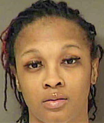 Simmons Lateisha - Mecklenburg County, NC 